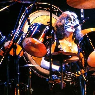 KISSさんのインスタグラム写真 - (KISSInstagram)「Happy 75th Birthday, #PeterCriss! We wish you only the Best today and every day!」12月21日 0時33分 - kissonline