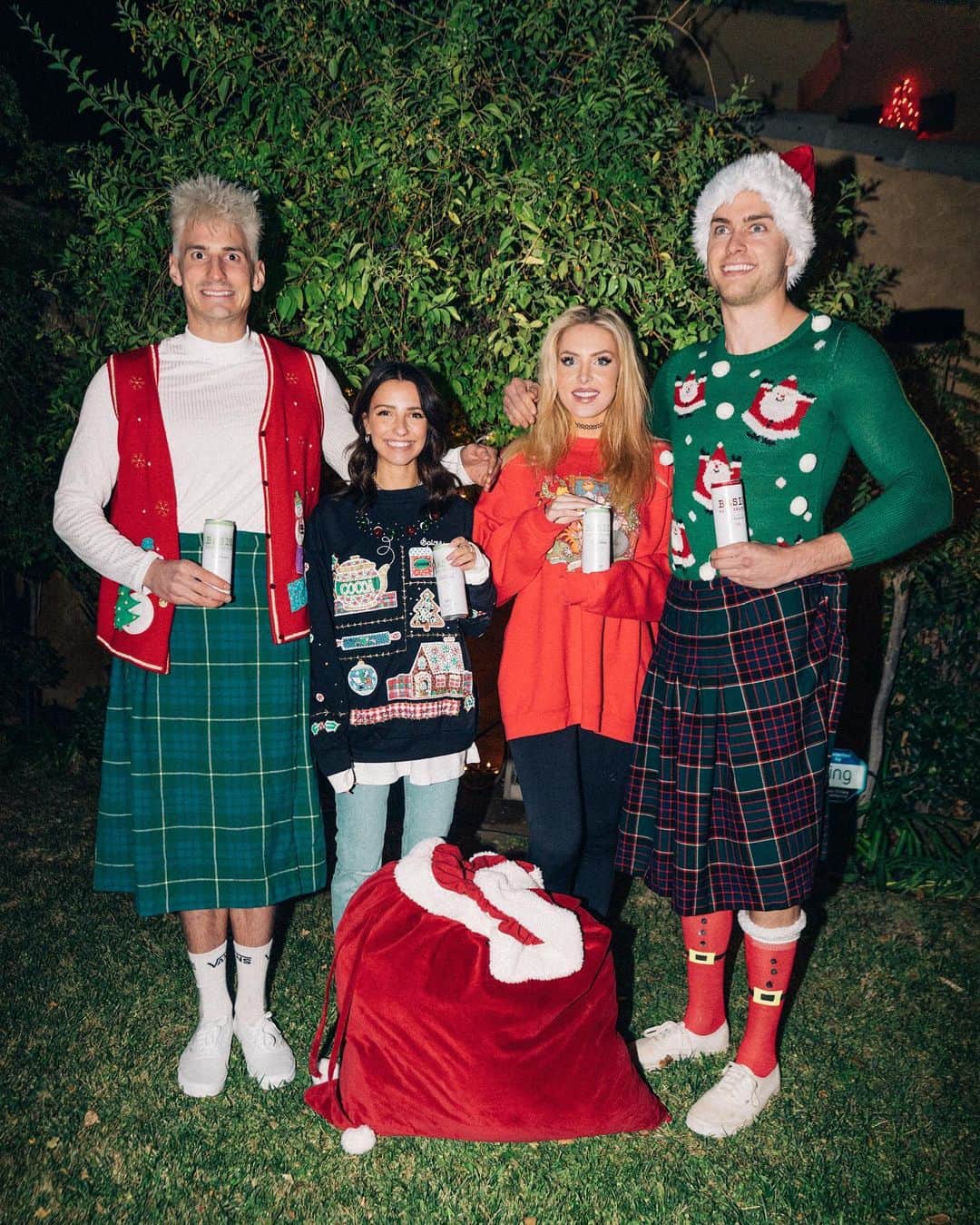 Mark Dohnerのインスタグラム：「when @harrystyles & @grandma pick out your holiday fit 🔥❤️ HAPPY HOLIDAYS FROM US & @drinkbasic 🎅🏼」