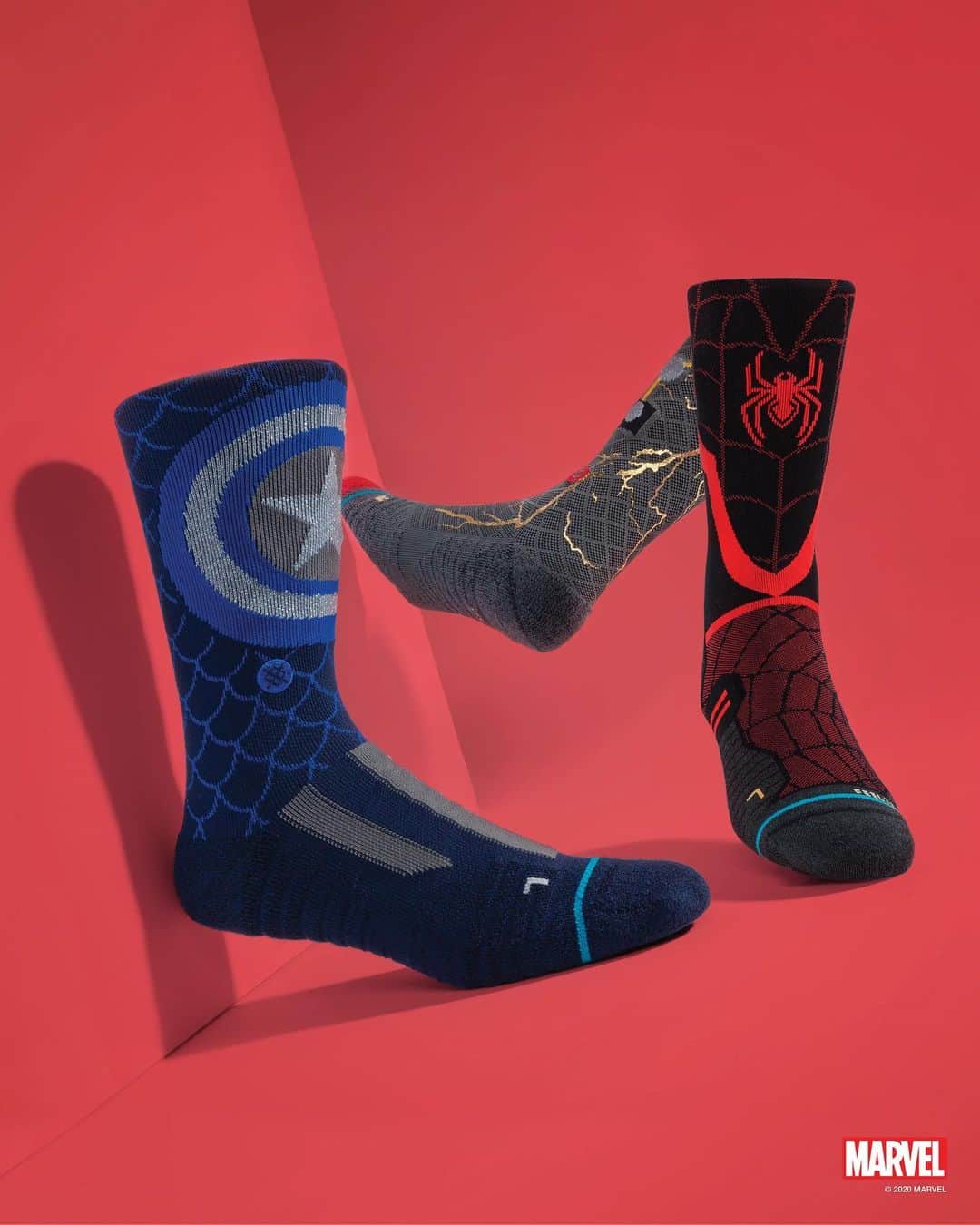 Stanceのインスタグラム：「Avengers Assemble...  Suit up and take your workout 💪 to the next level with the Marvel Athletic Collection.  Inspired by the super hero suits of Spider-Man, Captain America, and Thor, these new performance styles are designed to stand out while pushing your training to new heights. Available now on Stance.com.」