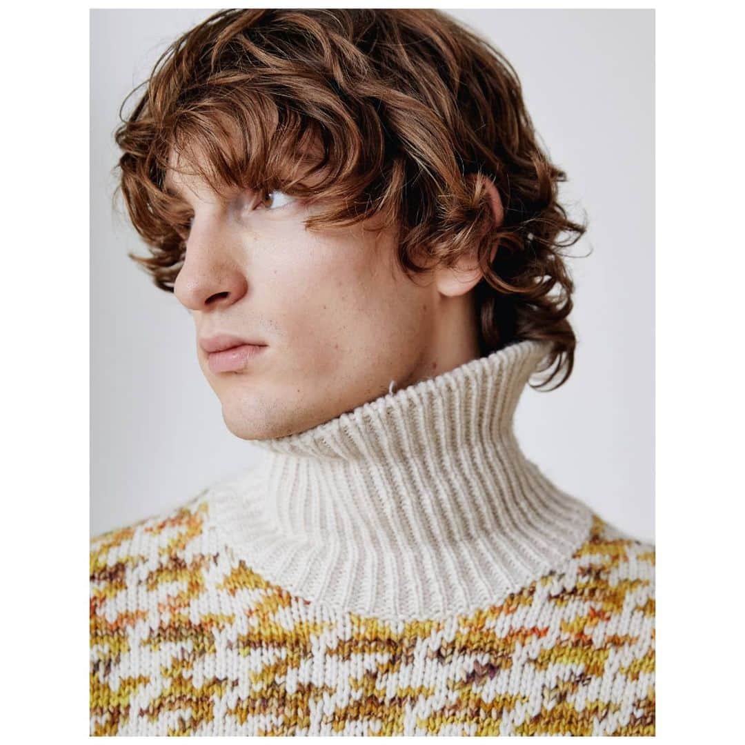アルテアのインスタグラム：「Altea FW20   #alteamilano #knitwear #madeinitaly」