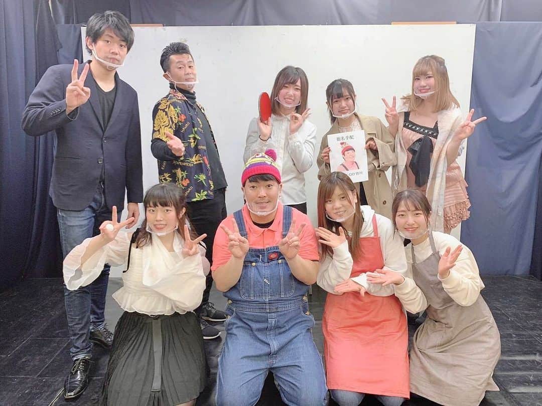 GO!皆川さんのインスタグラム写真 - (GO!皆川Instagram)「アイドルさんとの新喜劇にゲストとして出演。🐻‍❄️  みにょんブーケ、SIR、後輩のギャラクシーのお陰で楽しく出来ました。🙇‍♂️  ナイスピー！🐻‍❄️  #みにょんブーケ #SIR #ギャラクシー」12月21日 2時33分 - go_minagawa