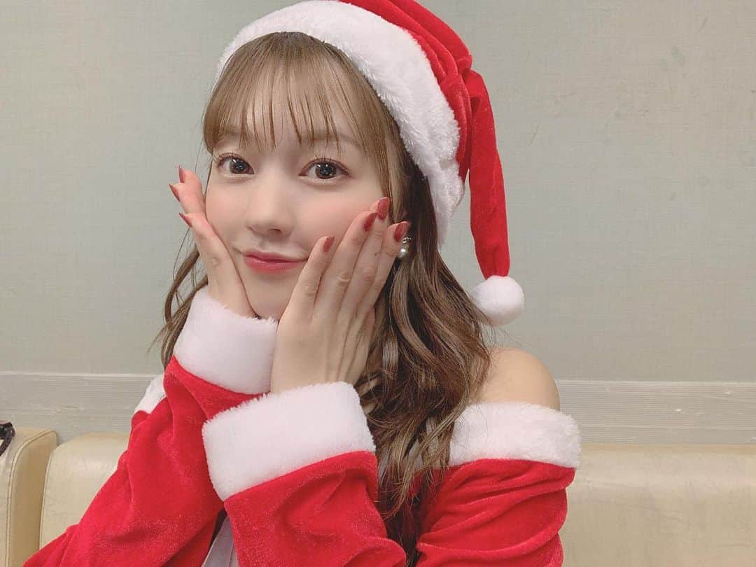 のインスタグラム：「今週は街中がドキドキとワクワクで溢れかえりますね🥰 私は仕事と練習の充実を楽しみます！！！！！！ (ケーキたべたい)」