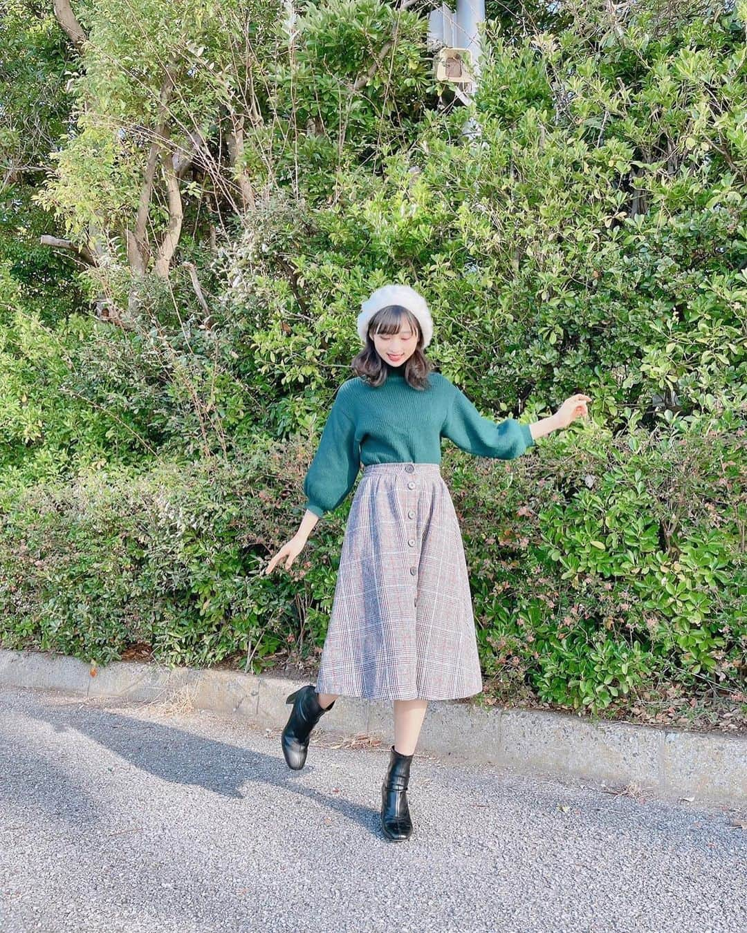 小栗有以さんのインスタグラム写真 - (小栗有以Instagram)「オンラインお話し会🎄🤍  #私服 #ベレー帽 #少しだけ #クリスマス感」12月21日 12時34分 - yuioguri_1226