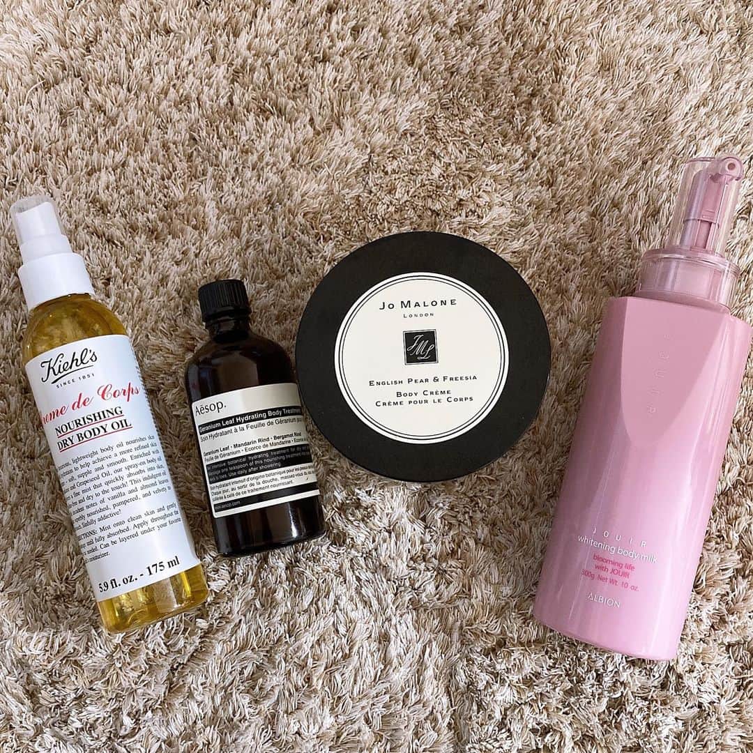 三橋亜記のインスタグラム：「.﻿ 𝔽𝕒𝕧𝕠𝕣𝕚𝕥𝕖𝕤🧸💜﻿ ﻿ @kiehlsjp @aesopskincare  @jomalonelondon  @albion_jp」