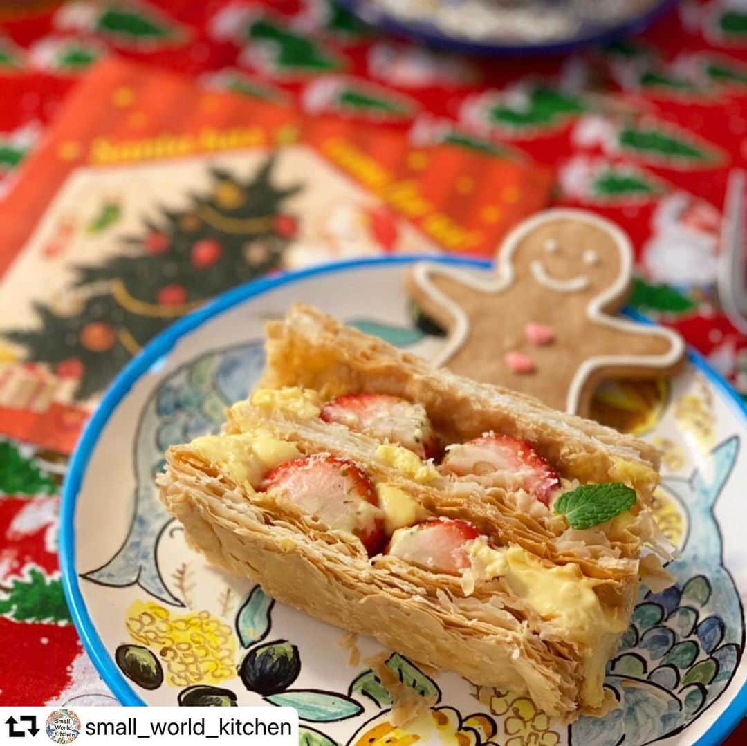 クスパさんのインスタグラム写真 - (クスパInstagram)「#repost @small_world_kitchen ・・・ 今日はクリスマスパーティー🎄 デザートはミルフィーユ🍓 カスタードはシュークリームレッスンと同じレシピで作っています。 カスタードが濃厚で美味しい〜💕と言っていただけました✨ . #ミルフィーユ #ナポレオンパイ #ミルフィーユケーキ  #お菓子教室東京 #オンラインお菓子教室 #お料理教室東京 #お料理好き #おもてなし #エルグルメfoodcreator部  #テーブルコーディネート #手作りお菓子 #クスパ #おもてなし料理教室 #料理教室 #東京料理教室 #お料理教室 #お料理上手になりたい #お菓子教室 #パーティーメニュー #おもてなしメニュー #料理教室東京 #おもてなし料理 #ベターホーム #パーティー料理 #abcクッキング  #abccooking #クスパ」12月21日 13時12分 - cookingschoolpark