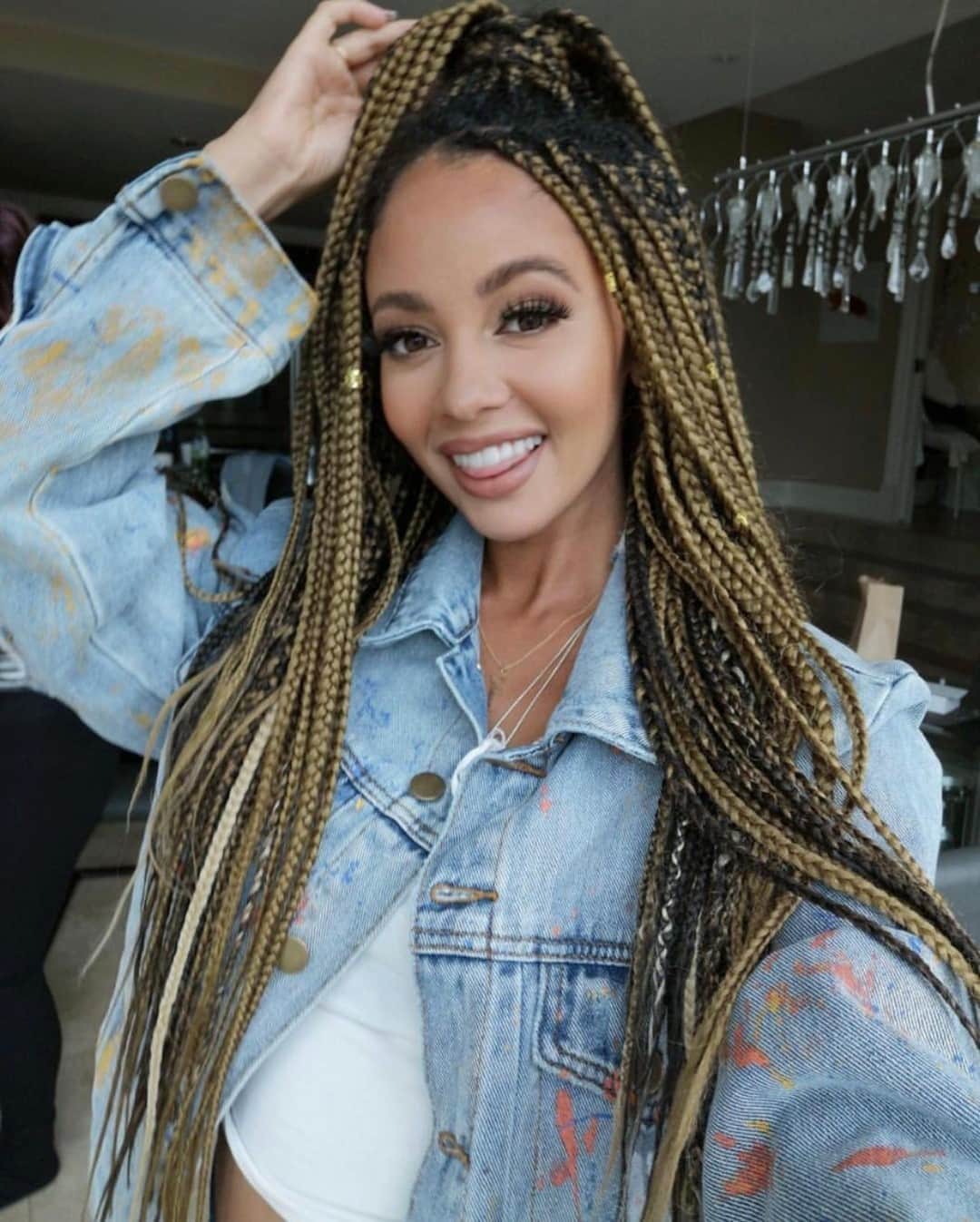 Teen Vogueさんのインスタグラム写真 - (Teen VogueInstagram)「There's a baby on the way for Toni Topaz! Vanessa Morgan has revealed that her pregnancy is being written into #Riverdale. Find out more at the link in bio.」12月21日 13時16分 - teenvogue