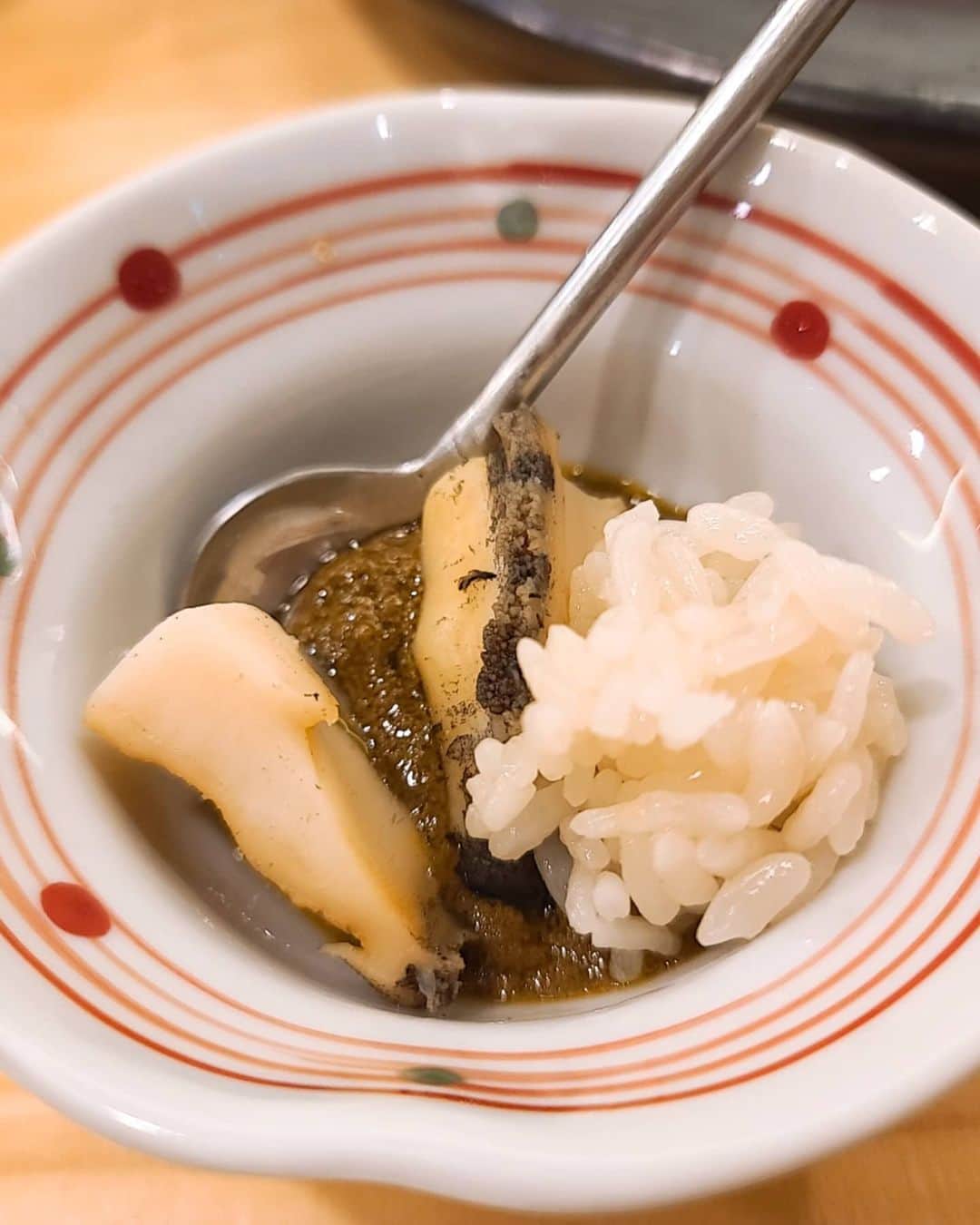 エリナさんのインスタグラム写真 - (エリナInstagram)「꼭. 크리스마스🎄 기획 없으니까 맛난거 많이 먹구 살쪄야징~🤤😂 もうすぐクリスマス😑計画ないから たくさん美味しいもの食べて太りまーす🙄 . . #xmas#크리스마스 #크리스마스트리 #christmas #christmastree #selfie #instagood #instalike #happy #instafood #sushi #instaphoto #instafashion #instadaily #ootd #daily #style #솔로만세」12月21日 13時24分 - erina_hrn