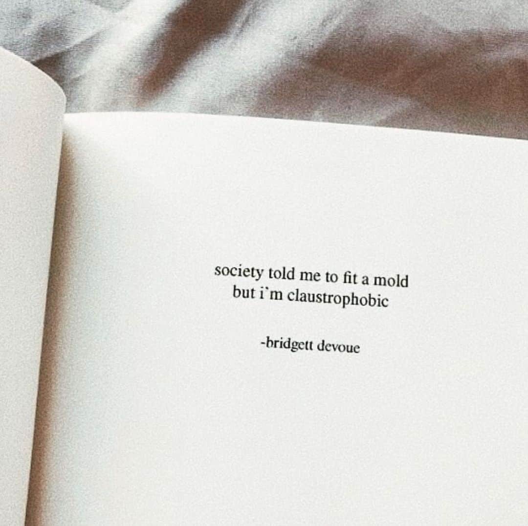 Aylen Aのインスタグラム：「✨🤎」