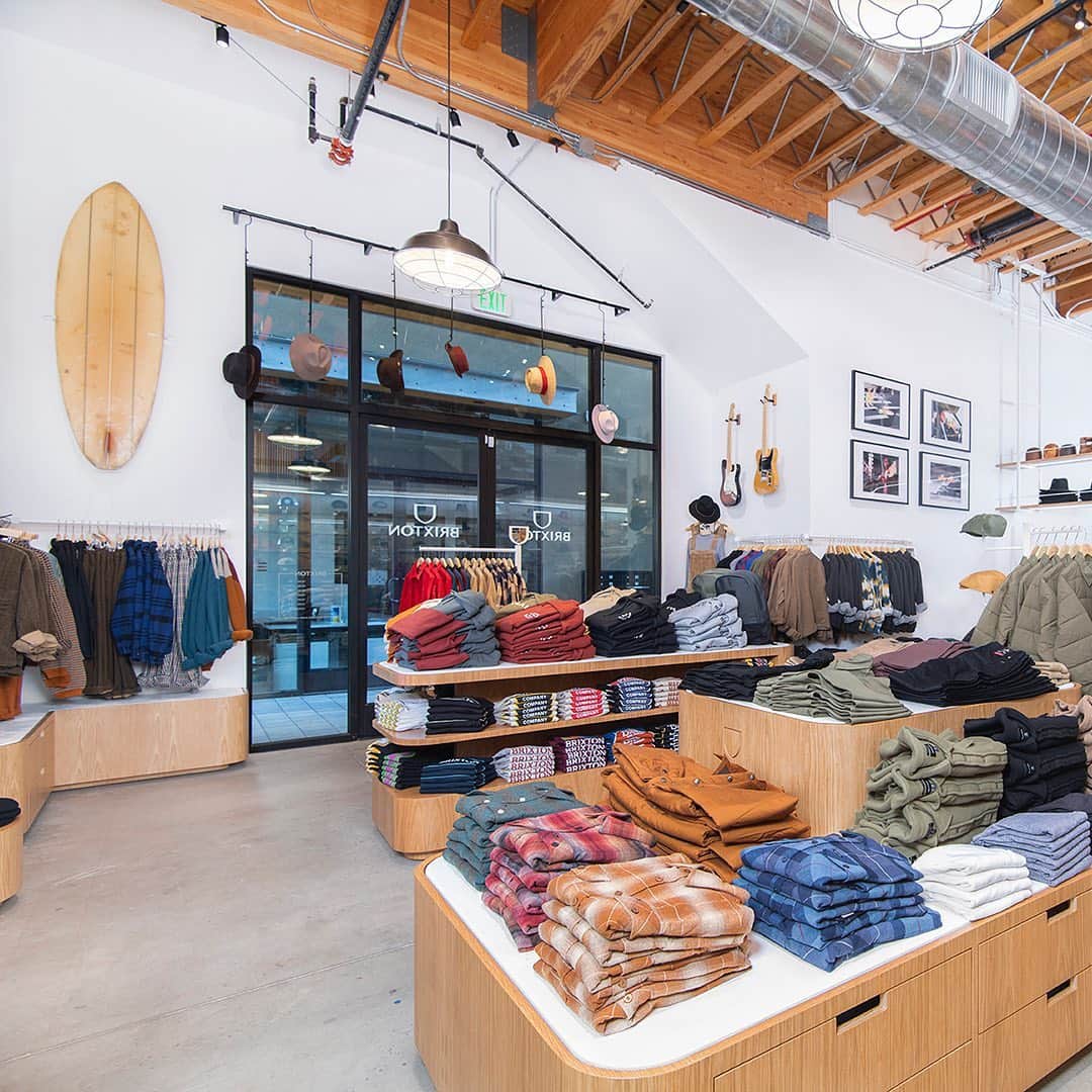 ブリクストンのインスタグラム：「Inside peak into our first retail store in Encinitas, CA. Come by and say hi.」