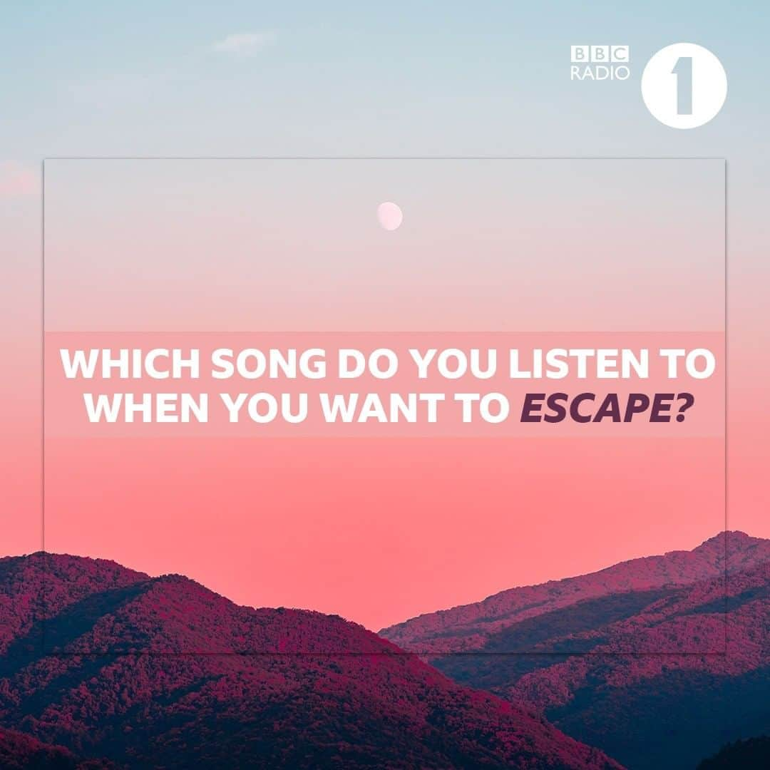 BBC Radioさんのインスタグラム写真 - (BBC RadioInstagram)「The Escape Mix is on @bbcsounds because sometimes it's just exactly what you need ✨🌒」12月21日 5時00分 - bbcradio1