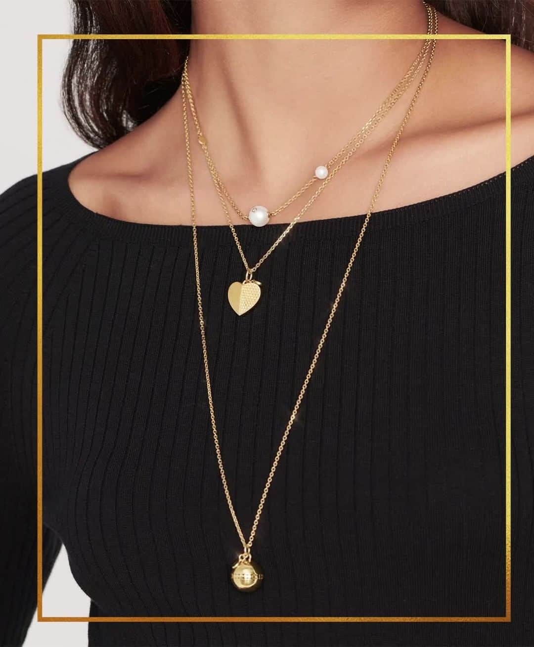 モバードのインスタグラム：「Luxurious necklace layers become even more beautiful.  Exclusively available on Movado.com. #MovadoJewelry」