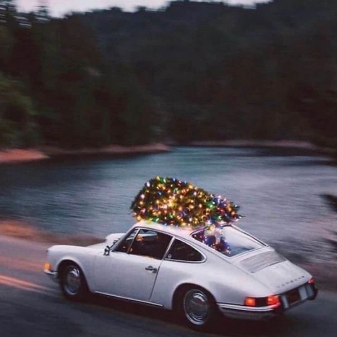 パブリッシュブランドのインスタグラム：「All I want for Christmas is... . . . . #publishbrand #todayfortomorrow #porsche #xmas」
