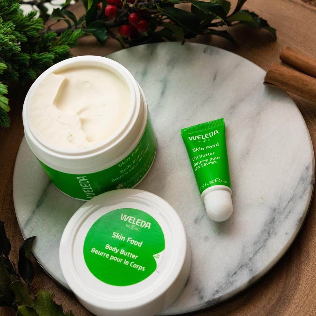 Weledaのインスタグラム：「Holiday kits are the perfect excuse to buy more skincare (as if you needed one 😉)! On Day 5 of the 7 Days of Beauty Event enjoy 25% off our "Let it Glow" Holiday Kits. Visit our stories to swipe up and save! #WeledaSkinFood」