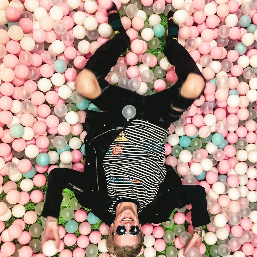 のインスタグラム：「Random photo dump」