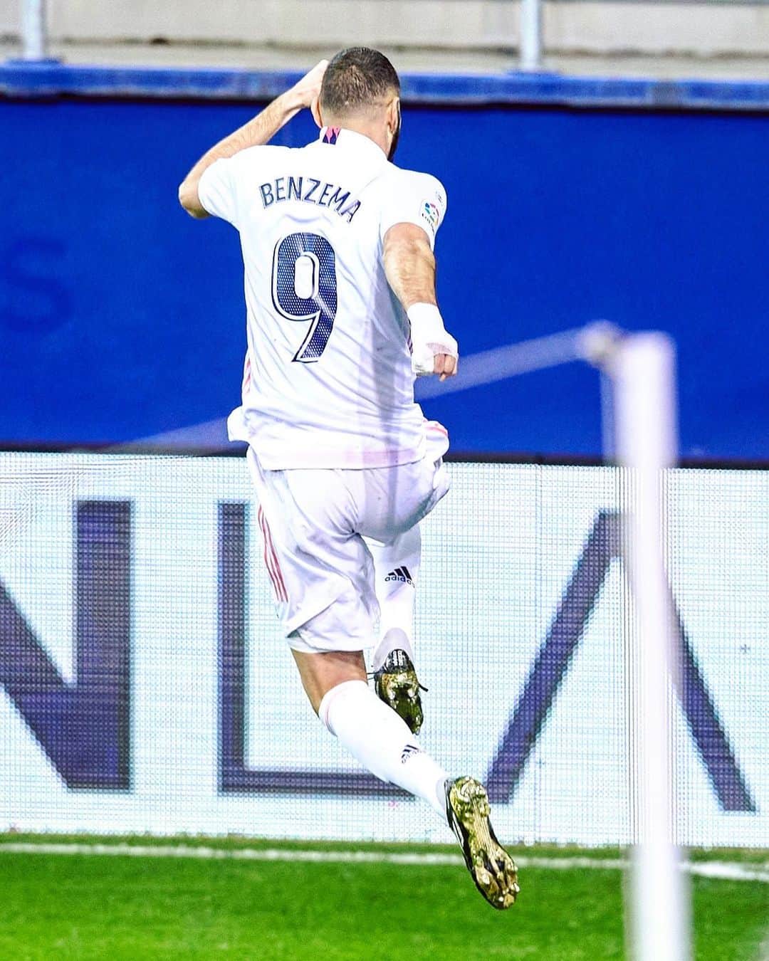 のインスタグラム：「KB9️⃣  #Karim #Benzema #Goal #LaLiga #LaLigaSantander」