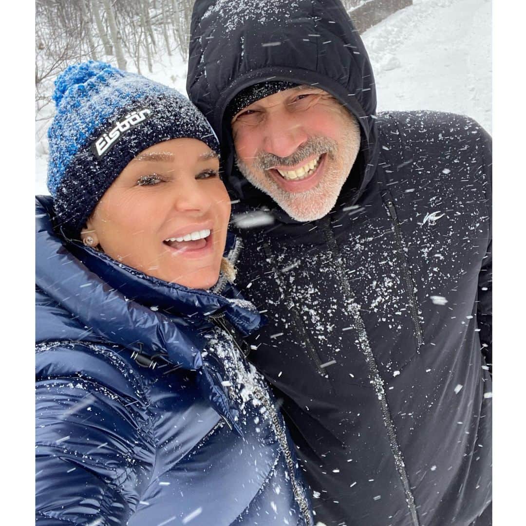 ヨランダ・ハディッドのインスタグラム：「❤️Winter wonderland......」