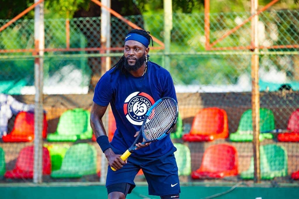 エマニュエル・アデバヨールさんのインスタグラム写真 - (エマニュエル・アデバヨールInstagram)「SEA, having fun on the court ⭐️❤️🤙🏾🎾🏓👟#GodFirst #KeepMoving #LoveMyLife #LoveMyJob #MarechalSEA #teamSEA #AfricaUnited #228Forever #25 #Lifesgood」12月21日 5時40分 - e_adebayor