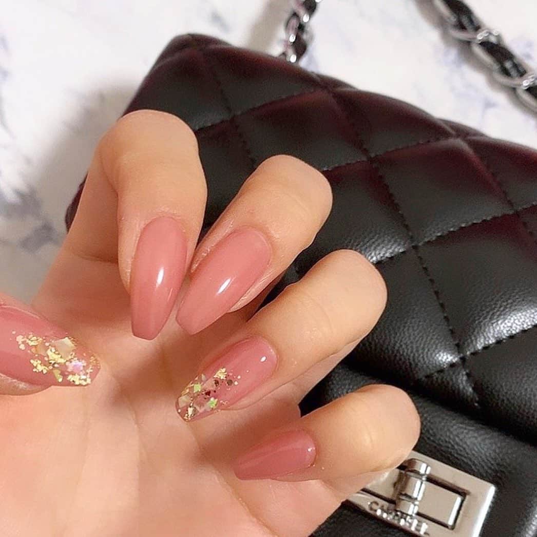 のインスタグラム：「𝟐𝟎𝟐𝟎❤︎𝐒𝐔𝐙𝐔 𝐍𝐀𝐈𝐋 𝐂𝐎𝐋𝐋𝐄𝐂𝐓𝐈𝐎𝐍  もうすぐ2020年も終わるので...  今年は自粛期間もあって回数少なめ。 ぜーんぶ可愛くてお気に入り❤︎❤︎  Nail salon🎀▶︎ @rainail_risa  今年も１年ありがとうございました❤︎ 来年もよろしくお願いします🧸  #2020#ネイル#ネイルサロン #nailbook#ネイルコレクション #nail#2020ネイル#ネイルまとめ #ふりかえり#思い出pic#オシャレ #オシャレさんと繋がりたい#いいね #インスタグラマー#フォロミー」