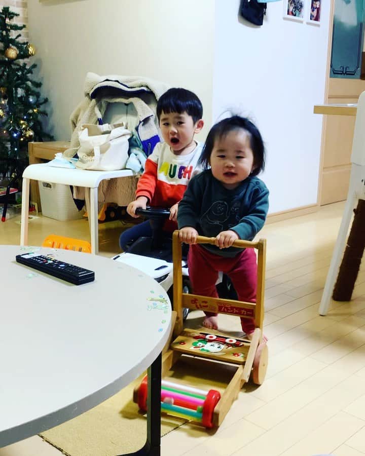 のインスタグラム：「最近娘が歩けるようになりました💮 成長が嬉しいです😊  俺ももっともっと頑張ろ💪  #dtのオフ」