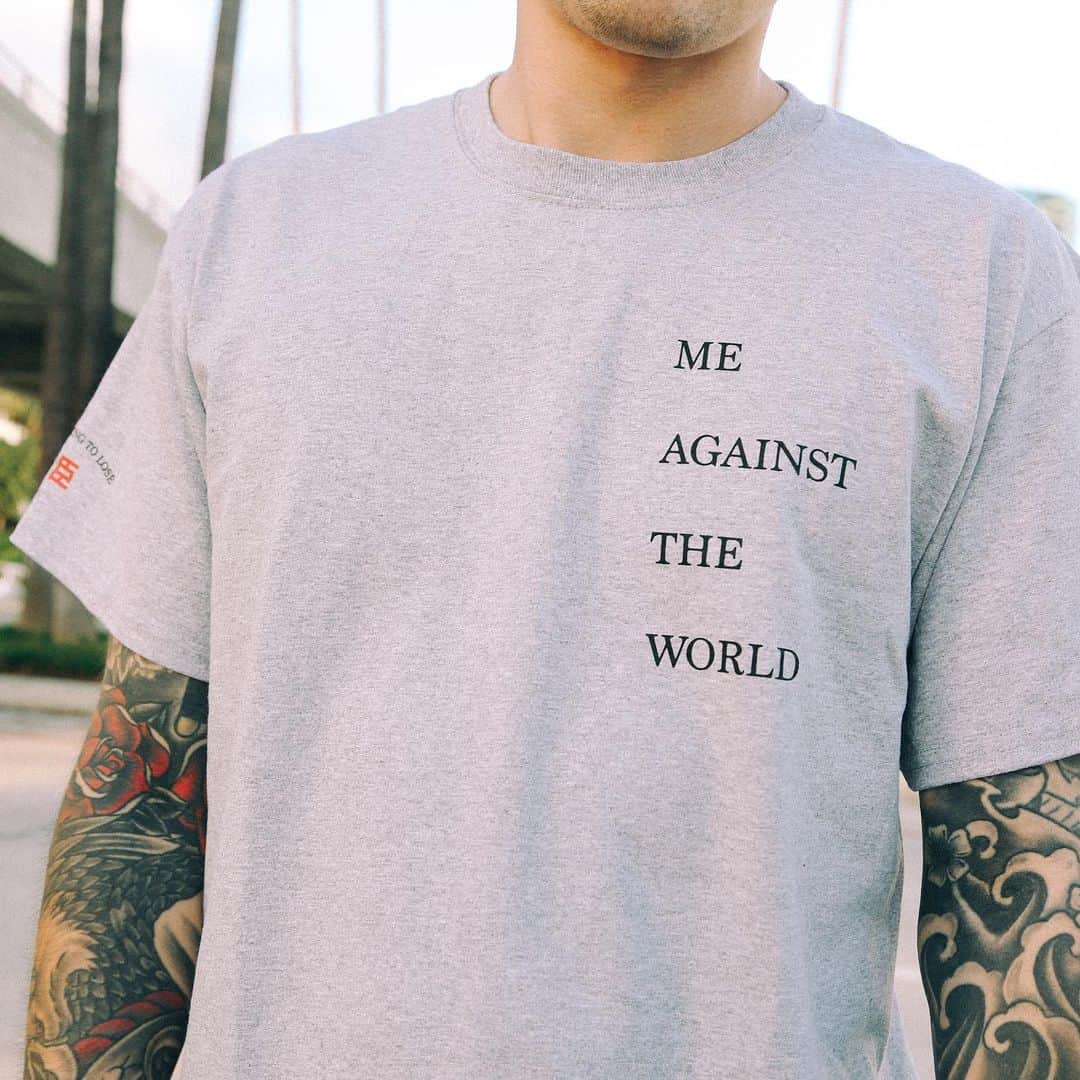 DOPEのインスタグラム：「Me Against The World Tee   Now available🔥」