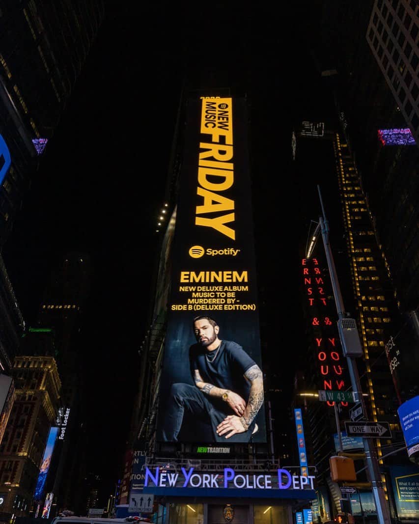 エミネムのインスタグラム：「“Higher than @shaq on his tiptoes" @spotify #MTBMB  Link in bio」