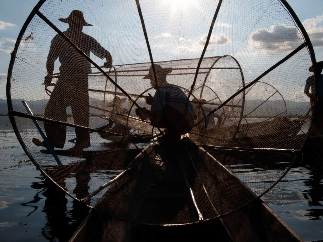のインスタグラム：「Photo by @chien_chi_chang / Inle Lake​ in Myanmar's Shan State is a luminous lake​ full of​ ​talented fishermen. They appeal to tourists looking to see a land untouched by modernity.​」