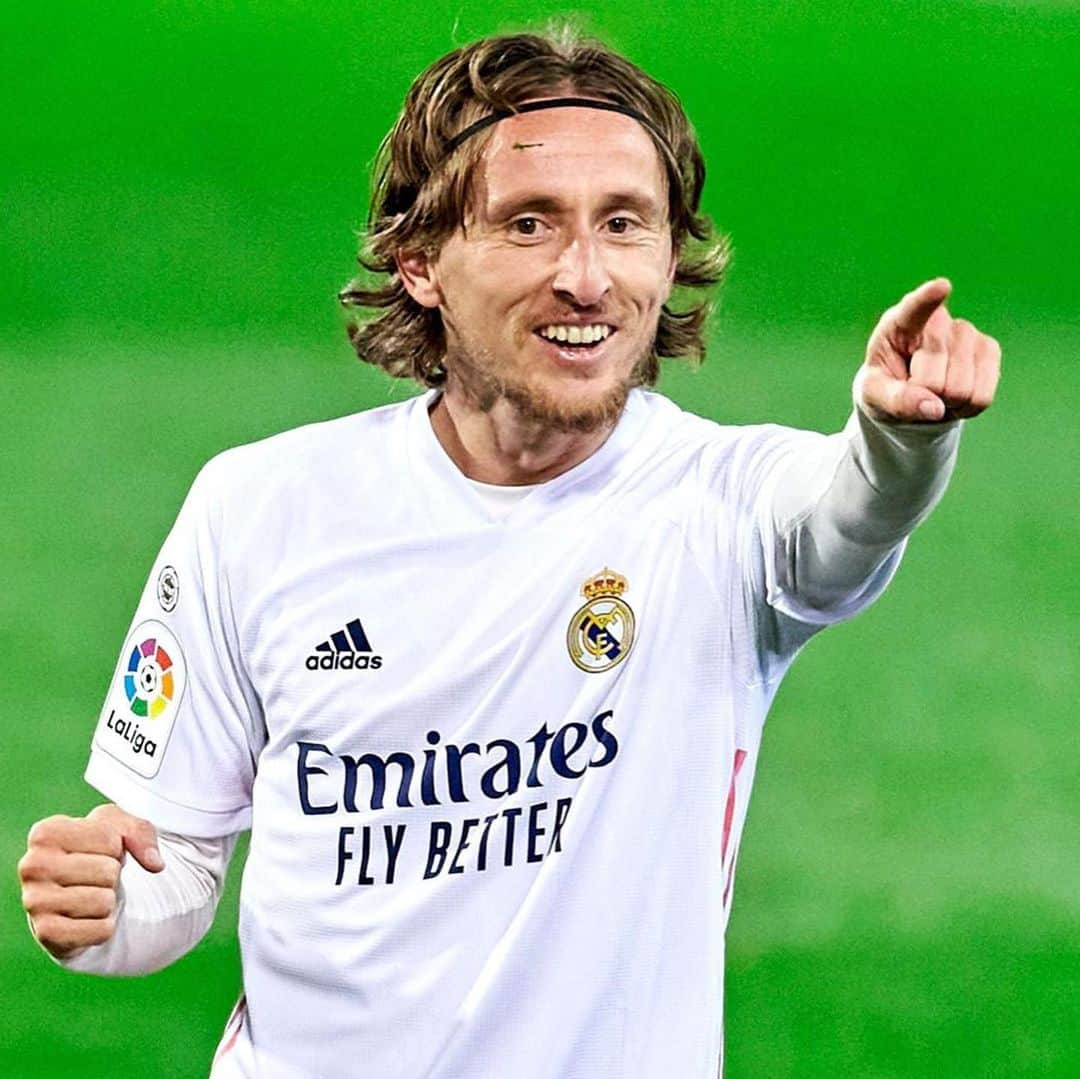 ルカ・モドリッチさんのインスタグラム写真 - (ルカ・モドリッチInstagram)「This is the way! 🙏🏻💪🏻❤️ #HalaMadrid」12月21日 8時37分 - lukamodric10