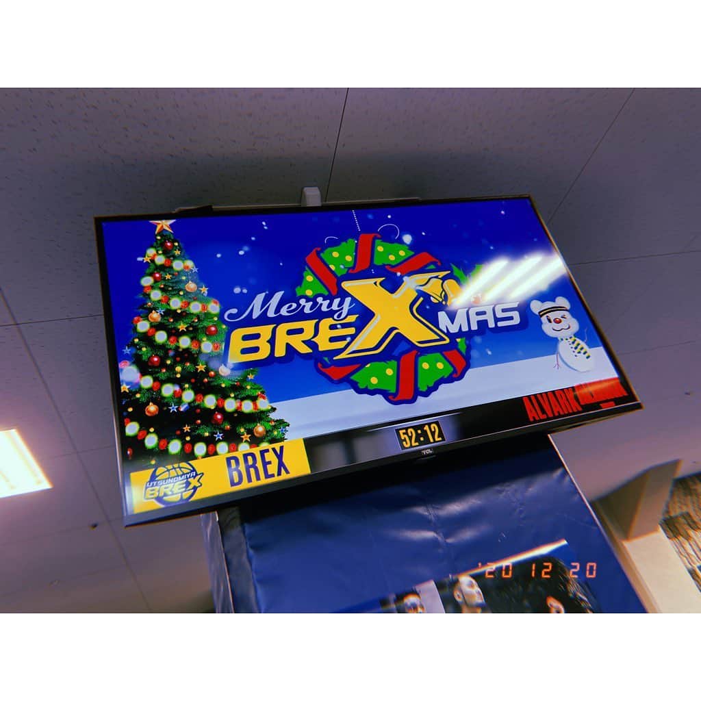 林唯衣さんのインスタグラム写真 - (林唯衣Instagram)「2020年のホーム最終戦へ！！！チャンピオンチームのアルバルク東京相手に連勝やったあ、最高のクリスマスプレゼントだーーーー！！！嬉しい！！！また来年〜〜〜〜🏀✈️ #BREX #ハヤシ旅」12月21日 9時01分 - yui__hayashi