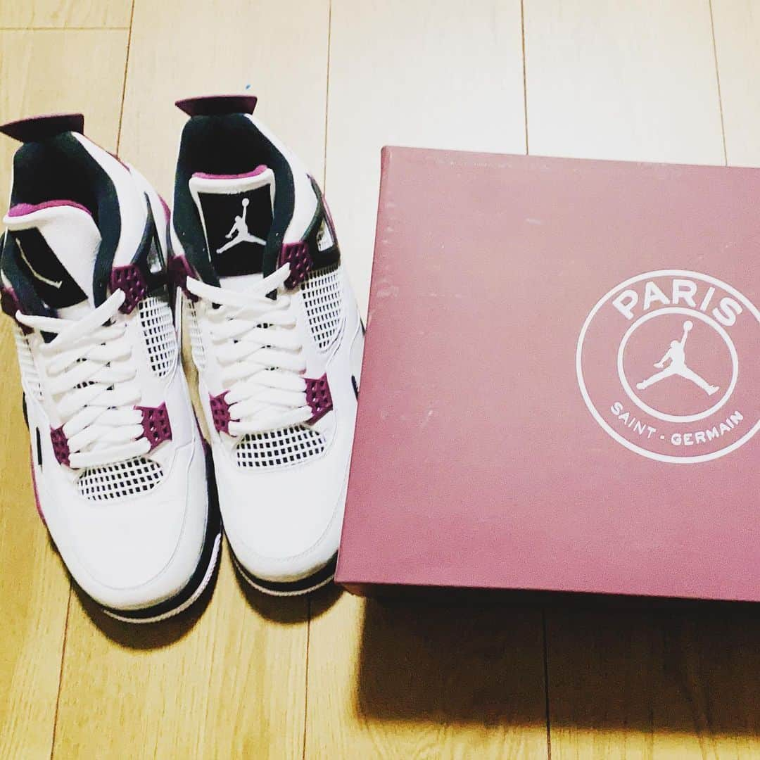 桜井俊貴さんのインスタグラム写真 - (桜井俊貴Instagram)「最近ハマってる事はスニーカー収集👟👟👟👟👟👟👟👟👟👟👟 抽選なかなか当たらないですが😅😅  #趣味 #スニーカー収集 #スニーカー抽選 #読売巨人軍 #桜井俊貴」12月21日 9時30分 - chip2222122