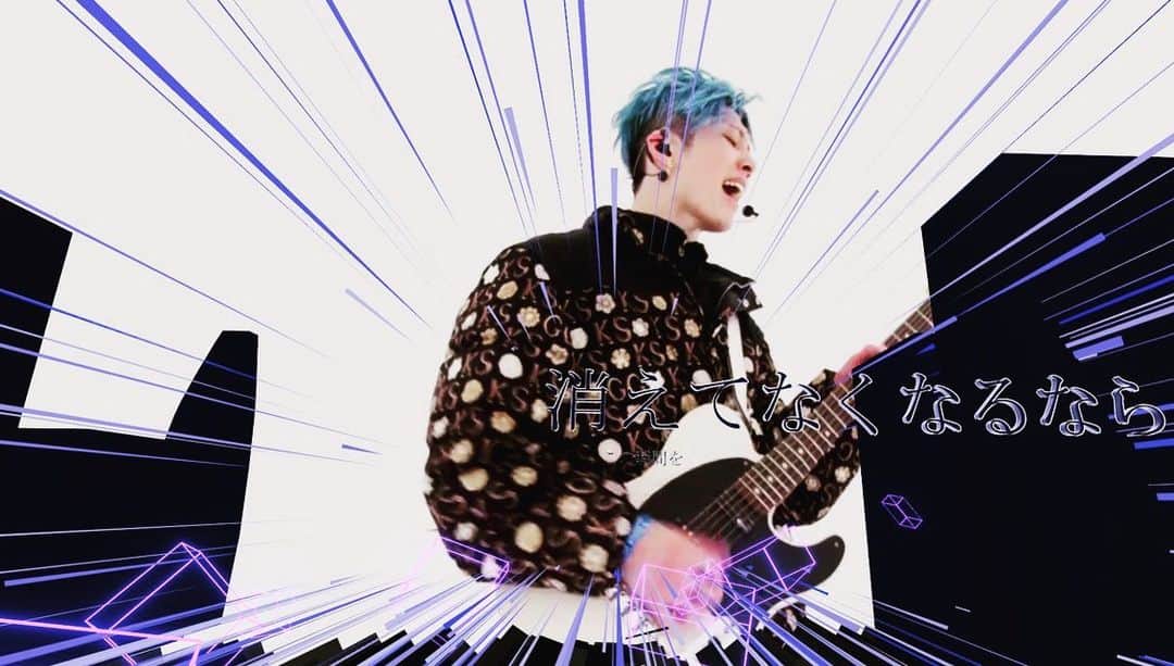 雅-MIYAVI-さんのインスタグラム写真 - (雅-MIYAVI-Instagram)「Let’s dream of a world.  Thank you all for joining #MIYAVIVirtual 360 at #Vket 5!!!!!!!  It is surreal not only to perform inside the virtual reality with VR effects but also to be there as my avatar and witness what’s happening. I feel so much possibility in this new way that we can get connected.   Also big big appreciation to everyone who got involved in this project. So much love and passion. Thank you all!!!!  Again, during the event, I’ll be there anytime when you come see me on #VRChat. Bring your friends and have a blast! (Apparently, up to about 20 ppl be in a same room at once) Let’s stay all together through this winter, even virtually. With love.   自分たちが思い描く世界を創造しよう  改めて、MIYAVI バーチャルライヴ 360 in Virtual Market 5 皆、来てくれてありがとう！  VRの世界でパフォーマンスするだけでなく、自分自身のアバターでそこに存在する。僕自身にとっても貴重な経験だったし、新しい形でファンの皆とつながることができる可能性をすごく感じています。  今回関わってくれたスタッフの皆にも感謝です。たくさんの愛と熱意であそこまで創り上げてくれました。本当にありがとう！  １月１０日までのイベント開催期間中、VRChat上でずっと会えるので、友達を誘って一緒に遊びにきて、アバター作ってワイワイ楽しんじゃってください。(20人くらいまでは一緒に入れるみたいです)  ２０２１まで残り少し、駆け抜けよう！  #MIYAVIVirtual #Vket #VRchat #Oculus」12月21日 9時38分 - miyavi_ishihara