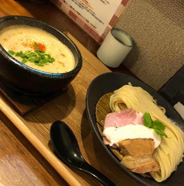 azumyのインスタグラム：「麺が綺麗。」