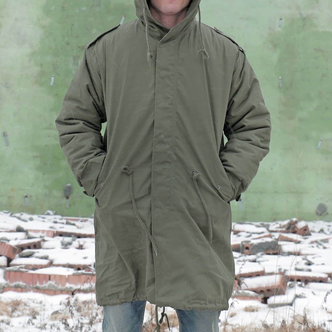 ロスコのインスタグラム：「Inspired by the 1951 Army issued parka, Rothco's M-51 Fishtail Parka is the perfect cold weather coat ❄️ #9464」