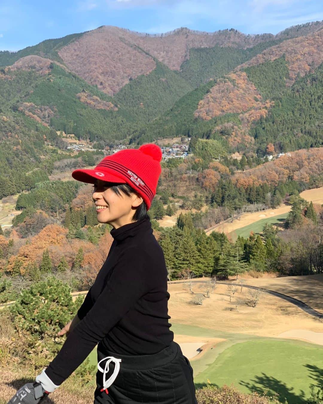 安藤あいかのインスタグラム：「#golf #山梨だっけな #ゴルフ納めまだです⛳️」