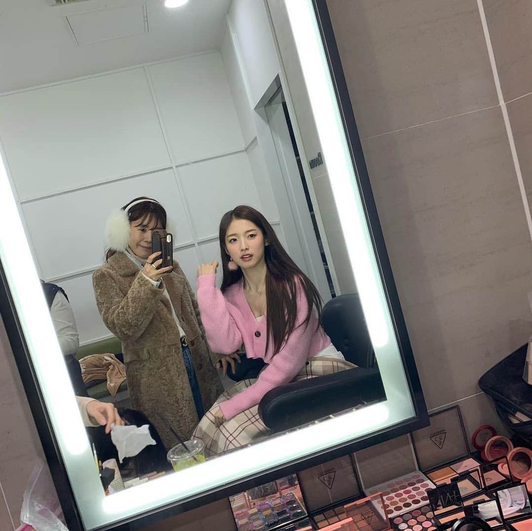 アリンさんのインスタグラム写真 - (アリンInstagram)「201218 arin stylist update ——— #arin#arinohmygirl#ohmygirlarin#ohmygirl#kpop#binnie#hyojung#yooa#seunghee#mimi#jiho#choiyewon#최예원#아린#컴백#막내#미미#유아#비니#지호#승희#효정#오마이걸#アリン#아린오마이걸#가수」12月21日 10時46分 - arinarchive