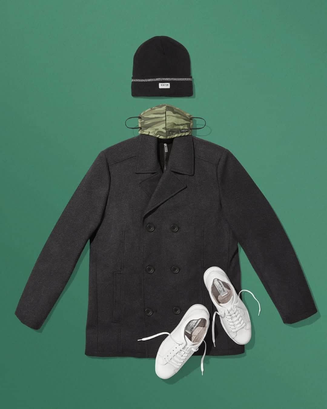 ケネスコールのインスタグラム：「These are wearing times…protect yourself with a mask paired with our latest double-breasted wool peacoat and Liam sneakers. #StaySafeOutThere #WearAFuckingMask #GiftIdeas  When you shop at KennethCole.com, we’ll donate to The New York Public Library in support of The Harry Belafonte Black Liberation Speaker Series. Info link in bio.」