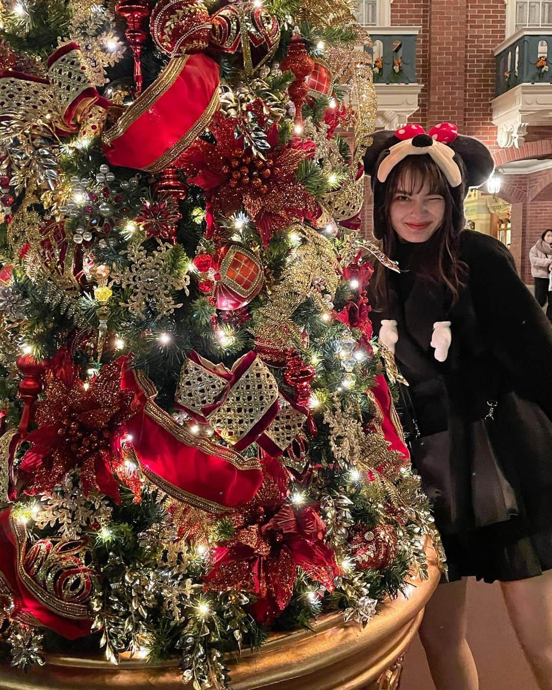 モニカさんのインスタグラム写真 - (モニカInstagram)「早めの))クリスマス🎄🎄 . #ディズニーランド #クリスマスディズニー #楽しそうでなにより # #黒コーデ  #ミニーコーデ」12月21日 11時16分 - _monica_1121