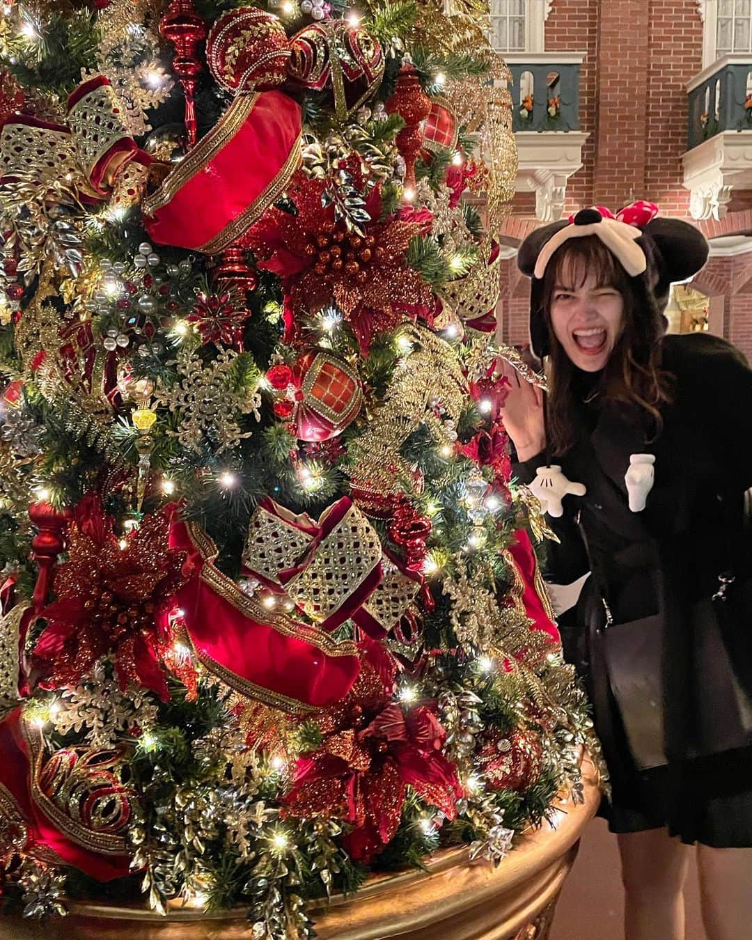 モニカさんのインスタグラム写真 - (モニカInstagram)「早めの))クリスマス🎄🎄 . #ディズニーランド #クリスマスディズニー #楽しそうでなにより # #黒コーデ  #ミニーコーデ」12月21日 11時16分 - _monica_1121