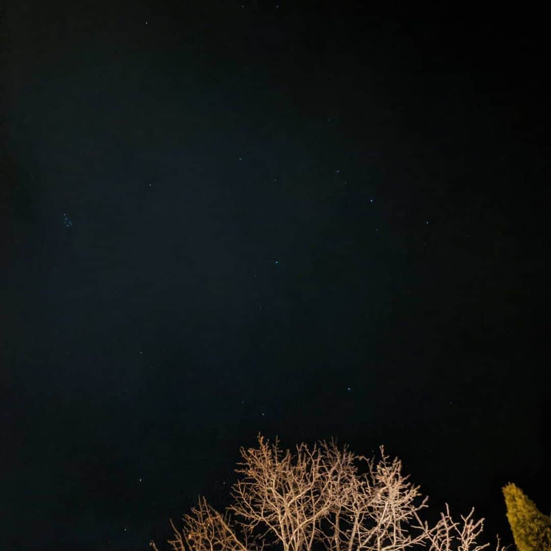大橋リナさんのインスタグラム写真 - (大橋リナInstagram)「☃️❄️💕 冬の軽井沢も好きだな❄️　 星もとっても綺麗で pixelだと夜景モードで 星空を綺麗に撮影できたよ🌙 思い出を綺麗に写真に収められた😁 #pixelで撮影  #googleのスマホ  #teampixel」12月21日 22時50分 - linaohashi
