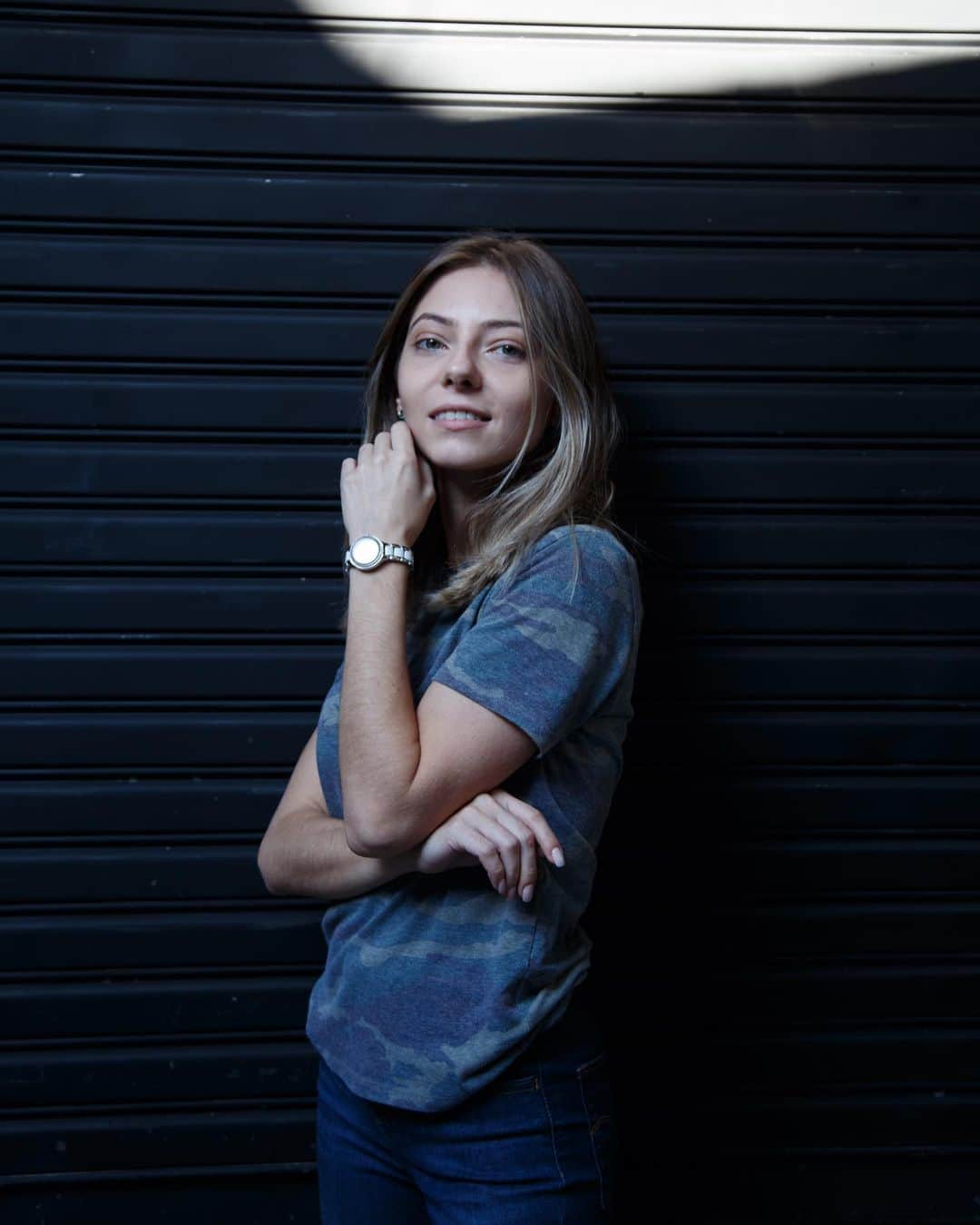 Shunsuke Miyatakeのインスタグラム：「Street portrait with @mila.dance.wm  07am, Bassac Lane, Phnom Penh」