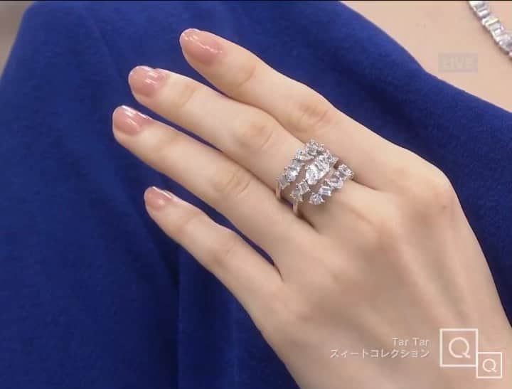 如月さえのインスタグラム：「( @kisaragi_sae ) Tar Tarスィートコレクション💍 #QVCジャパン #ジュエリー * * * * * * * * * * ーーーーーーーーーーー いつも、♡やコメント ありがとうございます😌 ーーーーーーーーーーー 過去のお仕事の履歴は トップページのURLからご覧になれます。 ストーリーズにも載せているので よろしければご覧ください🍀  広告·美容·映像·ヘア·作品撮りモデル等 お仕事依頼・問い合わせ → @aimy.models ーーーーーーーーーーー #japan_of_insta #japanesegirl #asianmodel #selfiestagram #photo_jpn #bestphoto_japan #fashionmodel #QVC #ジュエリーモデル #通販番組 #クリスマスプレゼント #黒髪 #モデル依頼募集中」