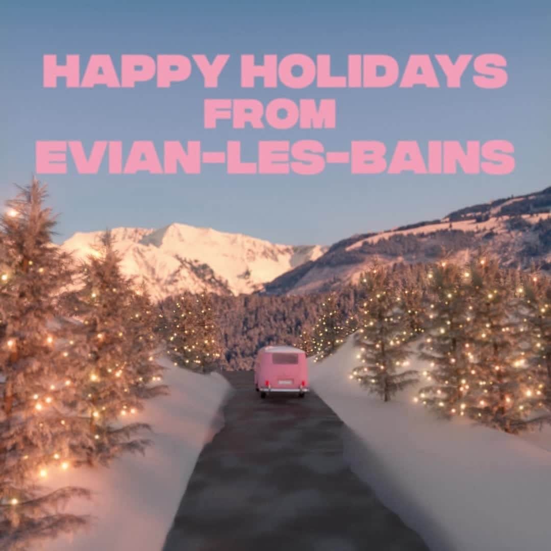evianのインスタグラム：「Happy Holidays from Evian-les-Bains! ✨⁣ From the tip of Alps, we wish you all the merriest –  and well deserved – end of the year with your loved ones. 🤗 ⁣ ⁣ #evian #evianwater #stayhydrated #positivedrops ⁣」