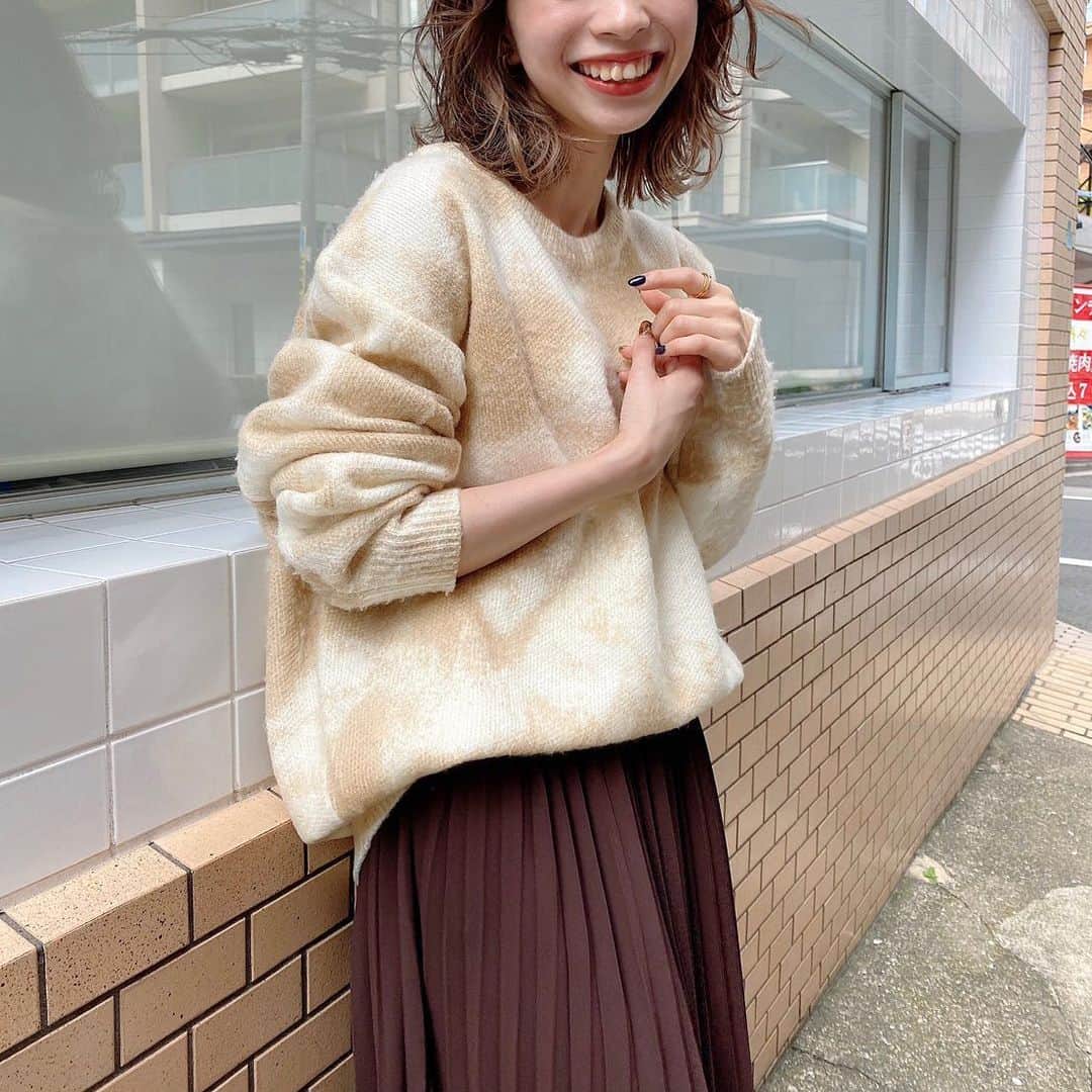 塩川裕美のインスタグラム：「. . 今年買ったおきにニット🐰🧶❤︎ .」