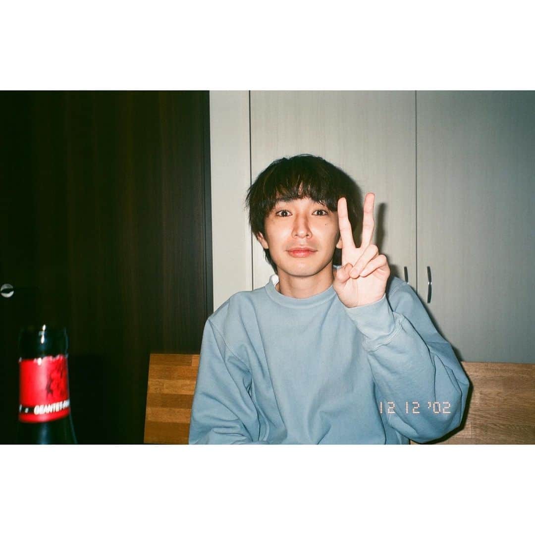 椎木知仁のインスタグラム：「明日はMy Hair is Badワンマンです。CDJが中止になり、明日が今年最後のライブになりました。不思議と去年よりもずっと自然な気持ちでいられています。周りの制限が増えたおかげで、心の制限に触る時間が増えて、あれ…これ外せるの… みたいになって…とにかく久しぶりのMy Hair is Bad、ライブハウス、自然とどういう気持ちになるか楽しみです。」