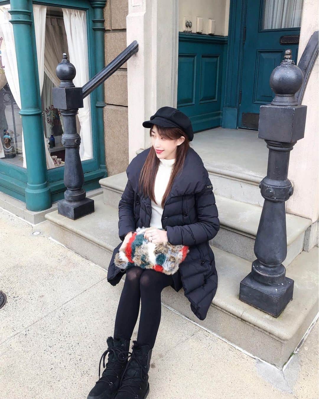 近藤夏奈のインスタグラム：「﻿ ﻿ ﻿ ﻿ 冬をのりきる準備は万端🧥💗👢﻿ お気に入りbagもあったかアイテム🌿﻿ ﻿ ﻿ ﻿ @tatras_official  @ugg  .﻿ .﻿ ﻿ ﻿ #時差投稿﻿  ﻿」