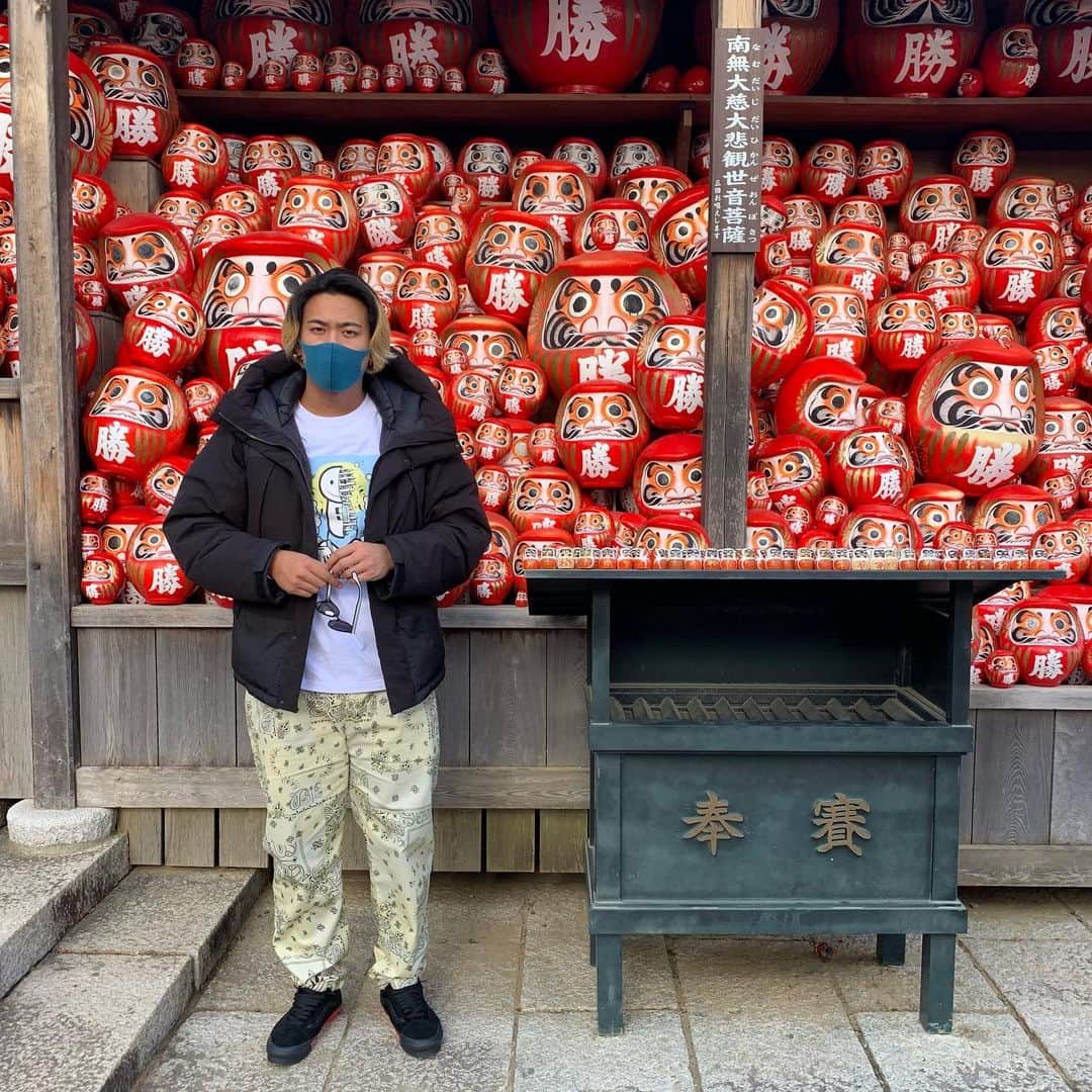 西村涼太郎のインスタグラム：「#lfl #fff #lff #flf #instagood #instagram  #picture #shot #fashion  #sneakers #japan  #good #instafashion #今日好き #今日好きになりました #もう好き #今日好き部 #今日好きアワード #osaka #firstdown #xlarge #freaksstore #vans #wtaps #marcjacobs #marcbymarcjacobs #louisvuitton #gucci #dior #fendi」