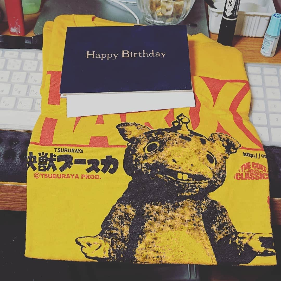 グレート義太夫さんのインスタグラム写真 - (グレート義太夫Instagram)「ありがたい。 ファンの方から誕生日プレゼント。ホンに感謝です‼️ありがとうございます。 #怪獣ブースカ」12月21日 22時12分 - great_gidayu