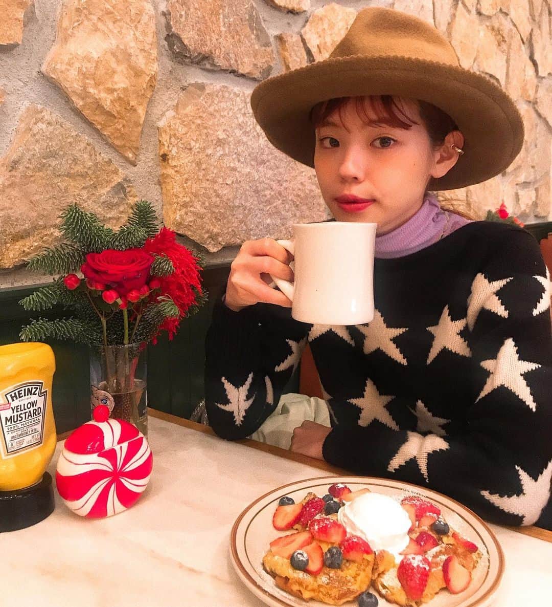 板橋よしえのインスタグラム：「. @setoayumi ちゃんとランチ🎄 妹みたいにかわいくって、ほっとけない女の子。 今年最後になるのかな？ また来年もたくさん会おうね😌❤️」