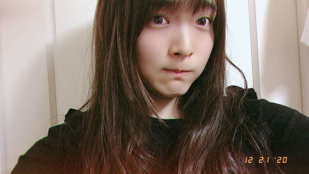大森美優のインスタグラム：「マスクしてる事が増えて、髪は整えても、メイクはせずに居ちゃうことを反省はしていませんが、ちゃんとしようって少し思います🤏😟😑 #寒い  #あたたかくしてお過ごしください  #おやすみなさい 🌙 #akb48」