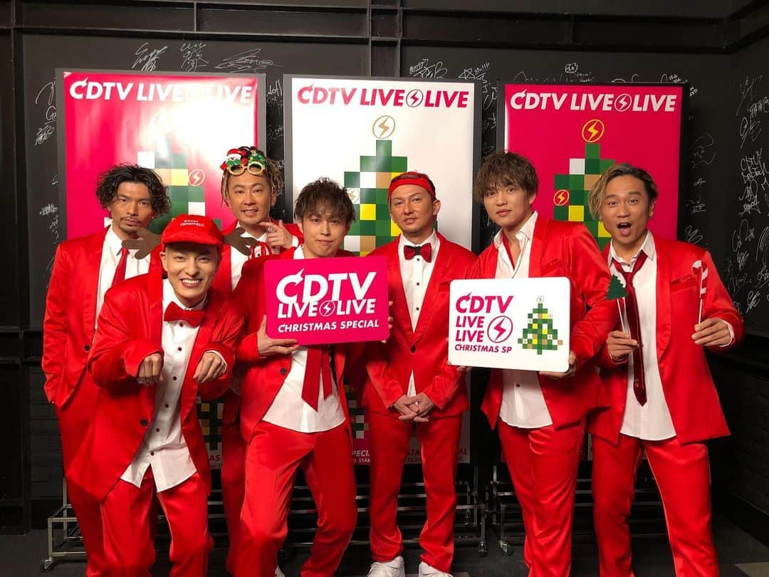 TOMO さんのインスタグラム写真 - (TOMO Instagram)「CDTVありがとうございました！  クリスマスバージョンでお届けしましたw  #cdtv #fantasista #田中のナンパ #高田馬場 #dapump #でこでこでこりーん」12月21日 22時42分 - dp_tomo0561