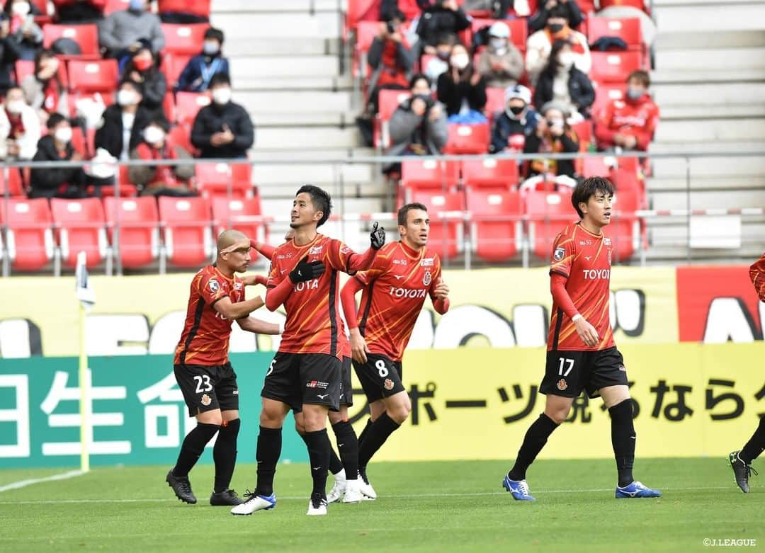 Ｊリーグさんのインスタグラム写真 - (ＪリーグInstagram)「Play Back JLEAGUE⚽️📸﻿ ﻿ 12月19日に行われた #明治安田生命Ｊ１リーグ 第34節﻿をプレイバック🔥﻿ ﻿ #Ｊリーグ ﻿ #jleague  #名古屋グランパス #前田直輝  #ベガルタ仙台 #松下佳貴 #湘南ベルマーレ #柴田壮介 #セレッソ大阪 #片山瑛一 #鹿島アントラーズ #土居聖真 #北海道コンサドーレ札幌 #田中駿汰 #早坂良太 #川崎フロンターレ #レアンドロダミアン #ＦＣ東京 #ジョアンオマリ  #横浜ＦＣ #瀬沼優司  #清水エスパルス #川本梨誉 #サガン鳥栖 #原輝綺 #大分トリニータ #知念慶  #soccer #football」12月21日 14時34分 - jleaguejp